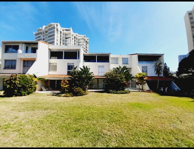 4 BEDROOM APARTMENT FOR SALE IN UMHLANGA CENTRAL